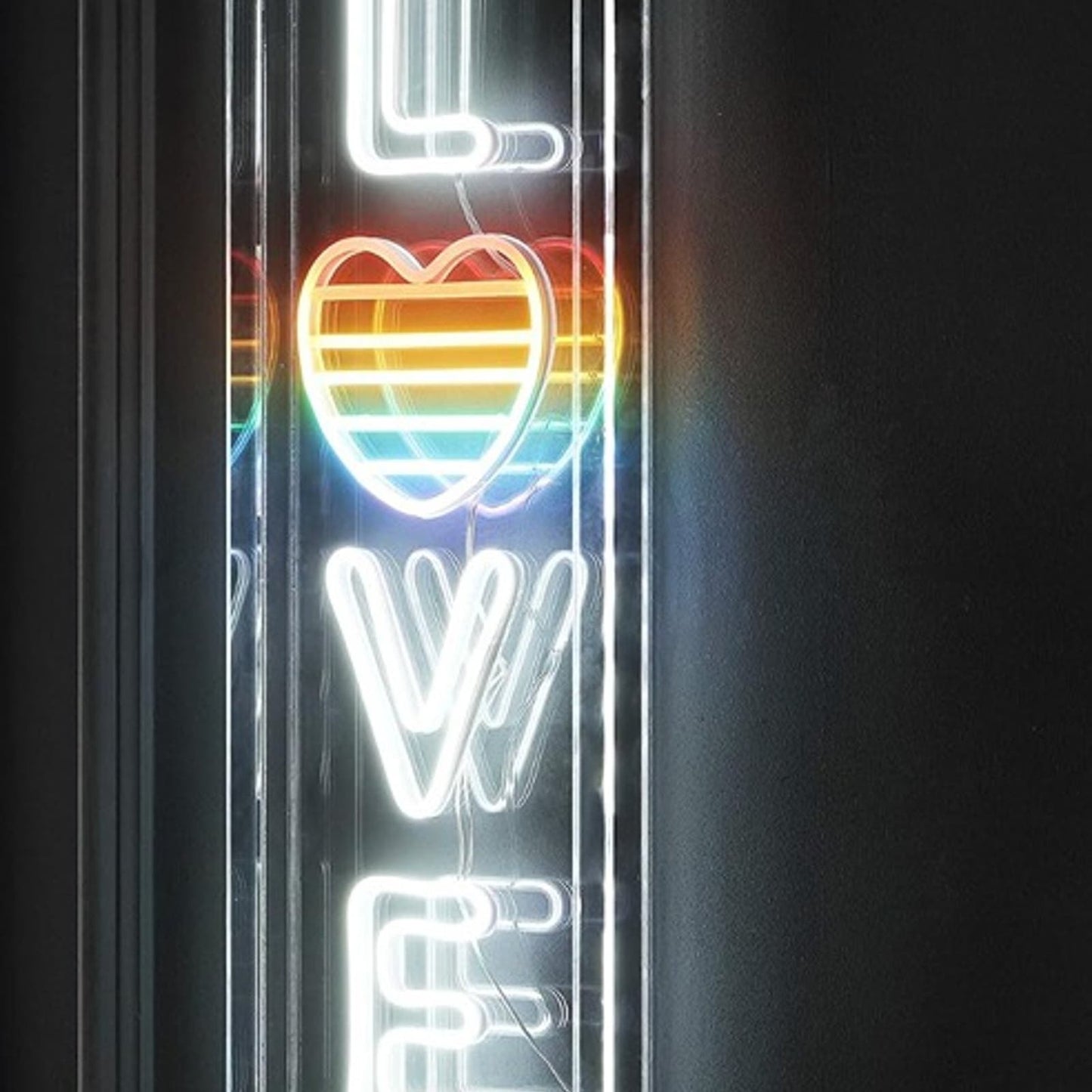 Lovely Bright Vertical Rainbow Love Heart LED Light Night Box Light
