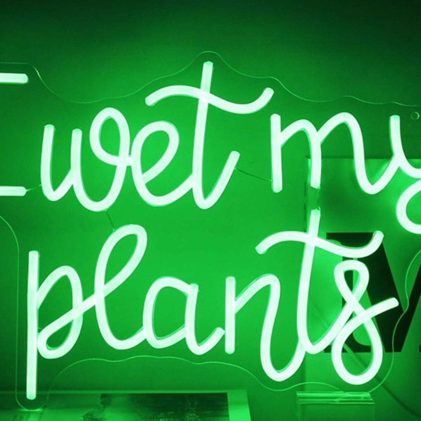 Fun Bright Green “I Wet My Plants” LED Night Light Room Wall Decoration
