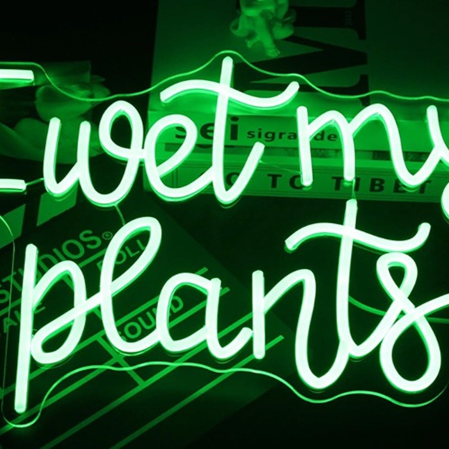 Fun Bright Green “I Wet My Plants” LED Night Light Room Wall Decoration