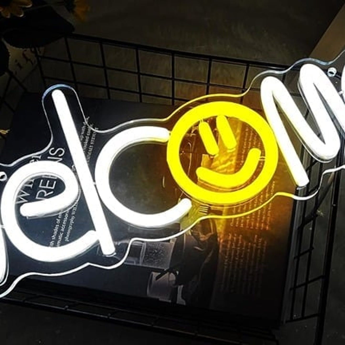 Lovely Bright Welcome Yellow Smiley Face LED Night Light Room Wall Decoration