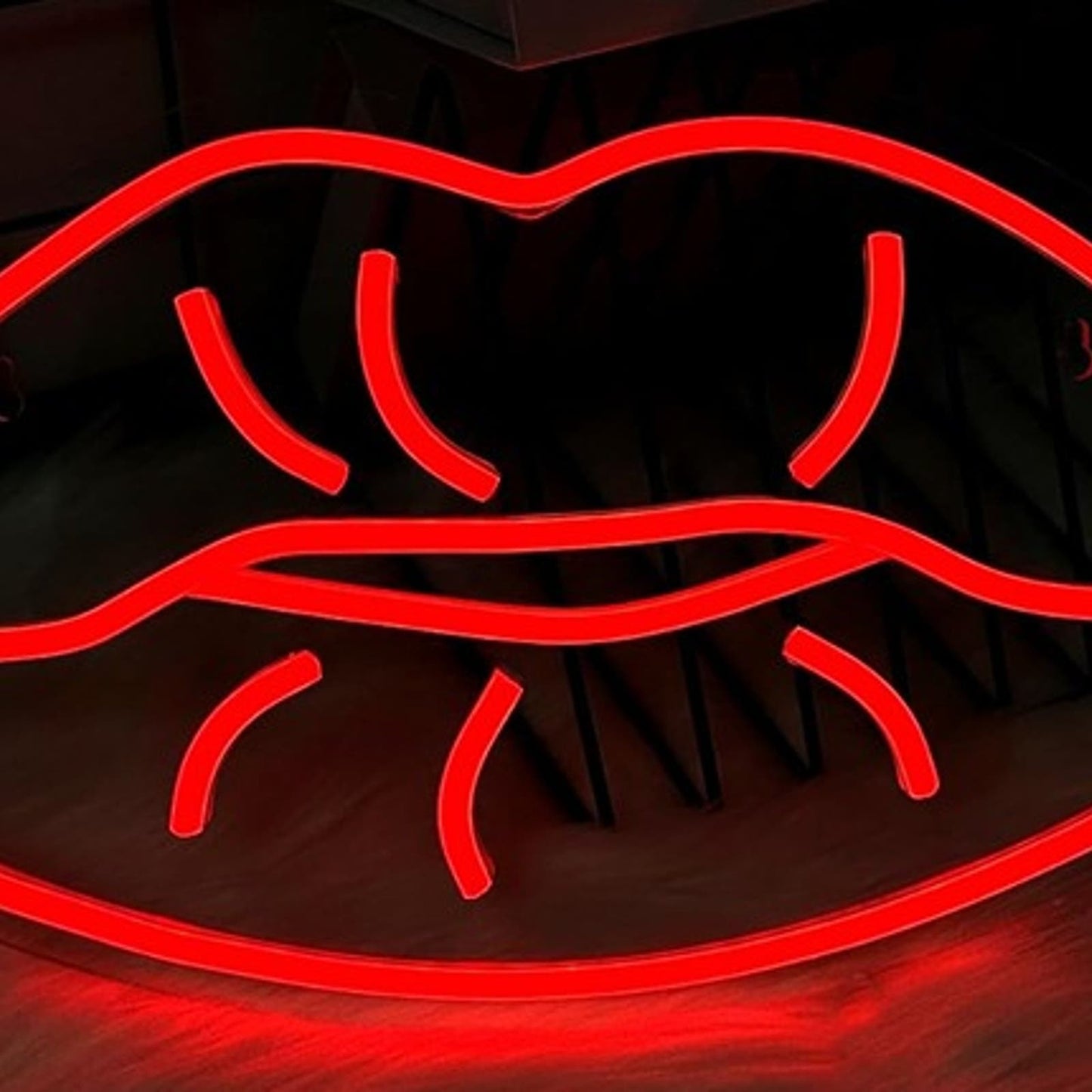 Lovely Bright Thick Red Lips LED Night Light Room Wall Decoration