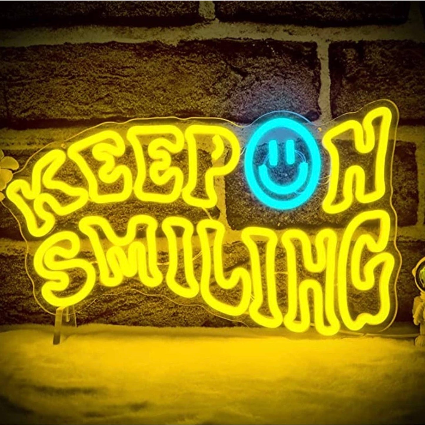 Lovely Bright Positive “Keep On Smiling” LED Night Light Room Wall Decoration