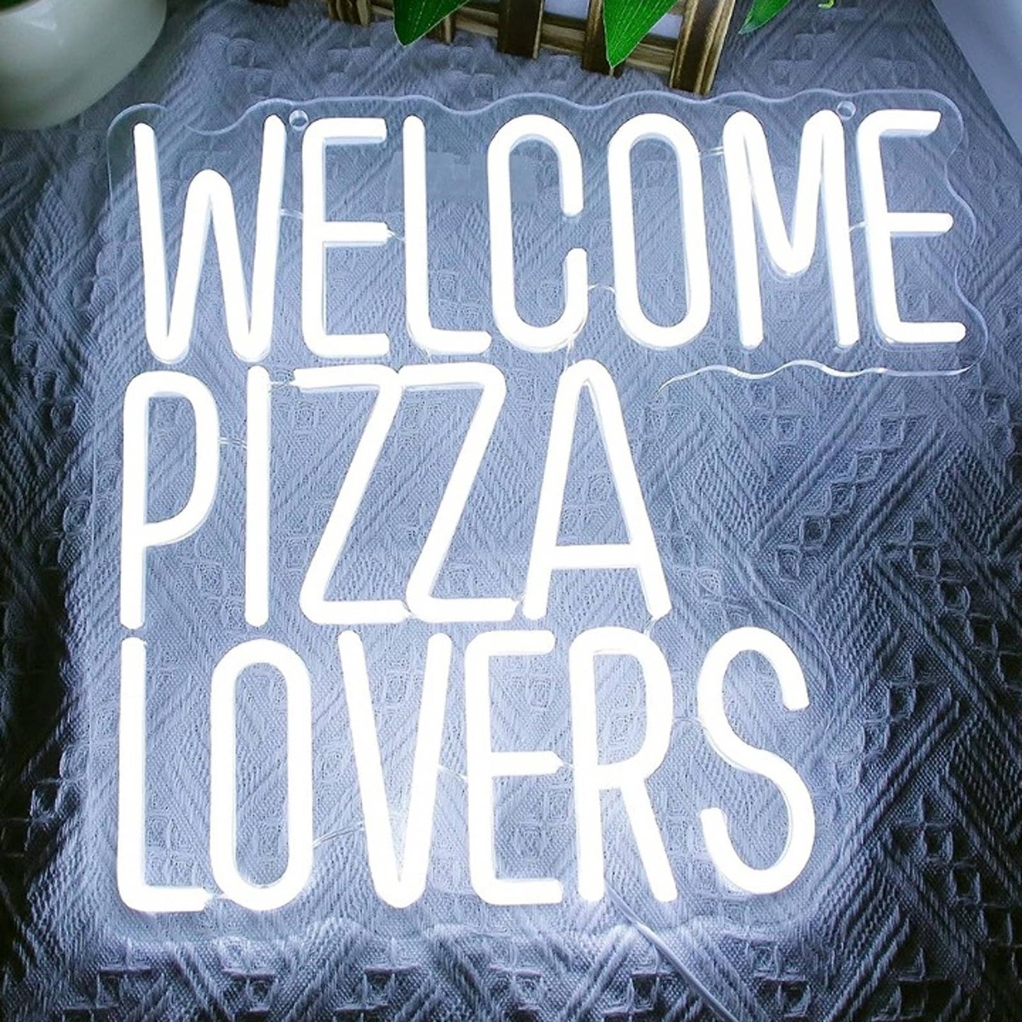 Fun Bright “Welcome Pizza Lovers” LED Night Light Restaurant Shop Decor