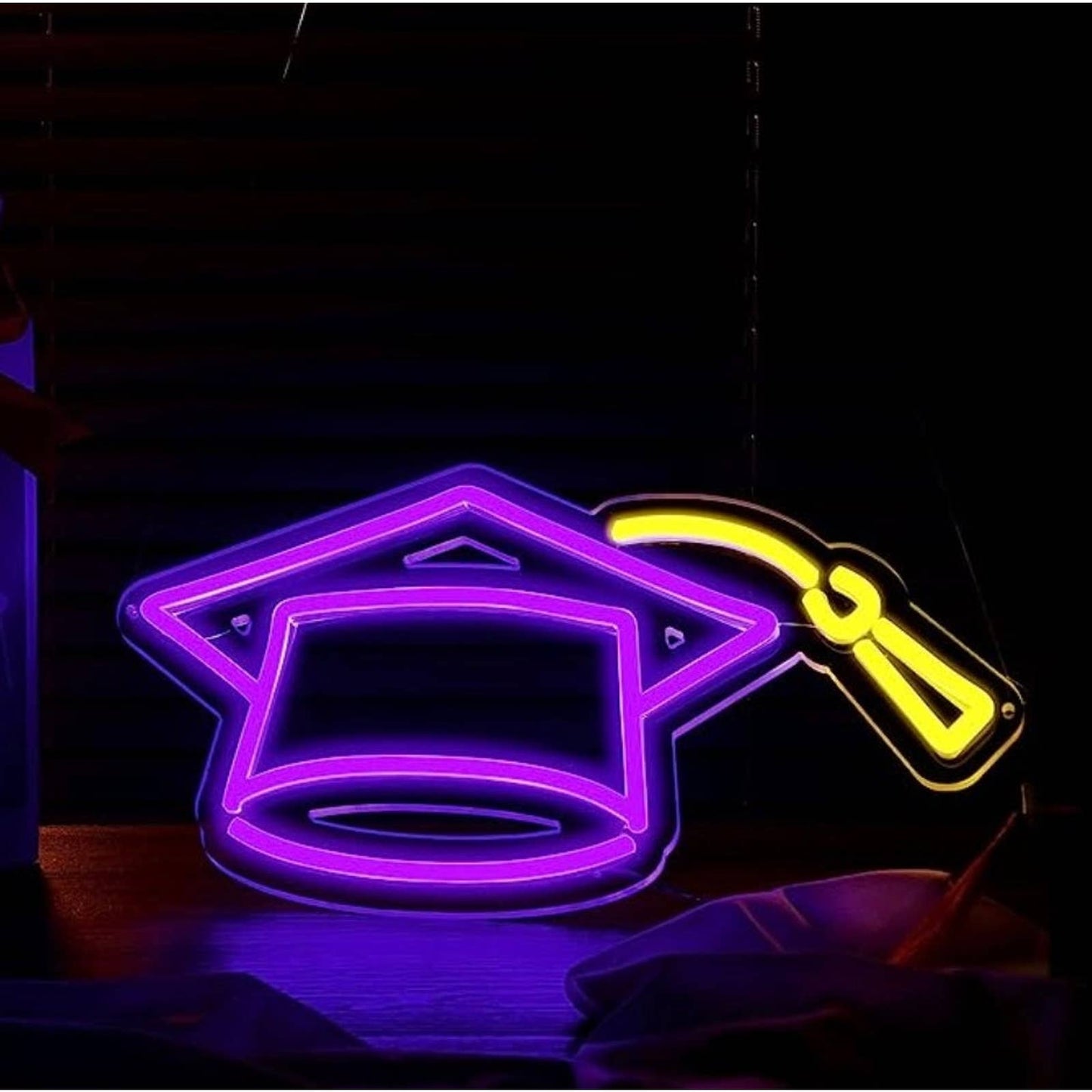 Lovely Bright Purple Graduation Cap LED Night Light Celebration Decoration