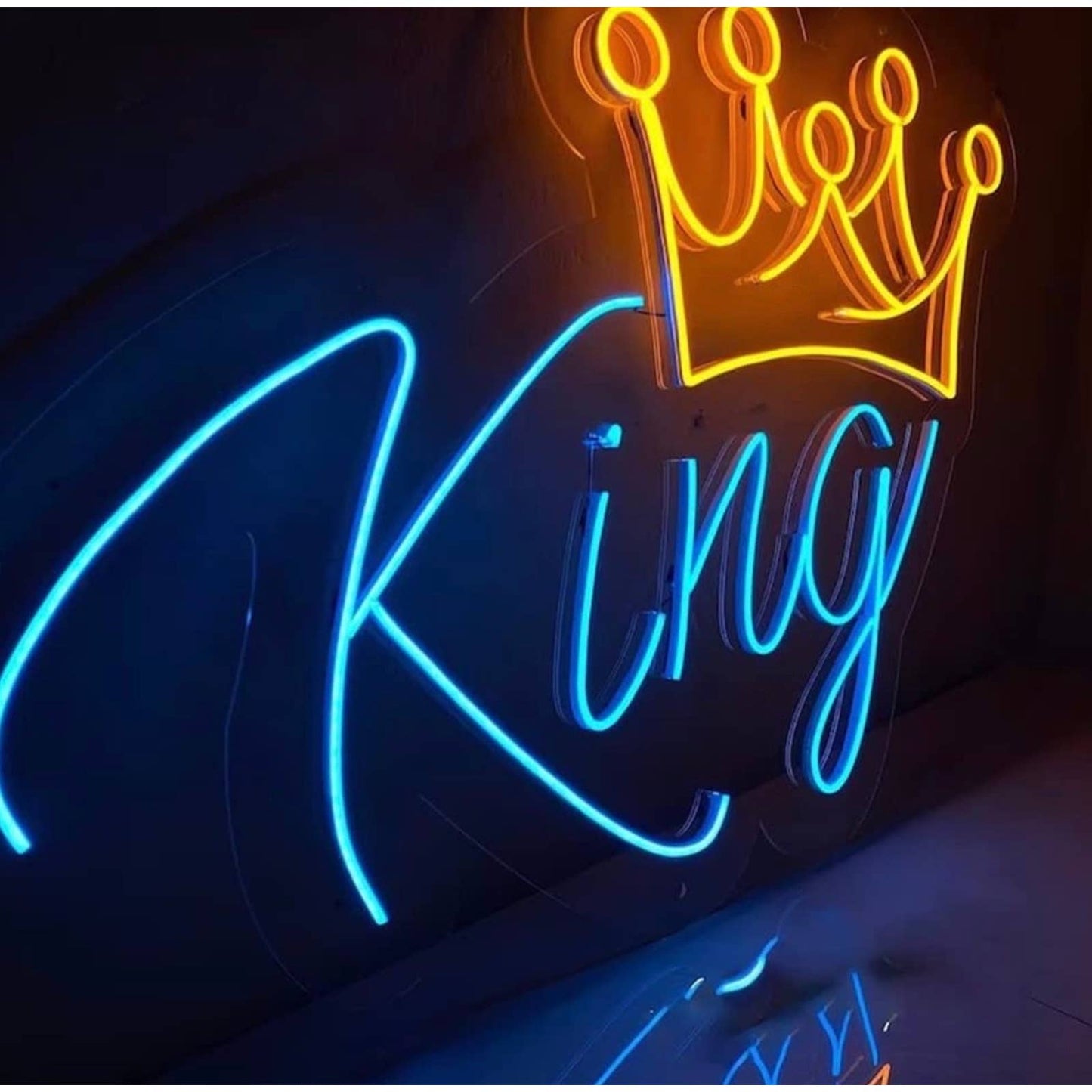 Lovely Bright Blue Yellow King Crown LED Night Light Room Wall Decoration