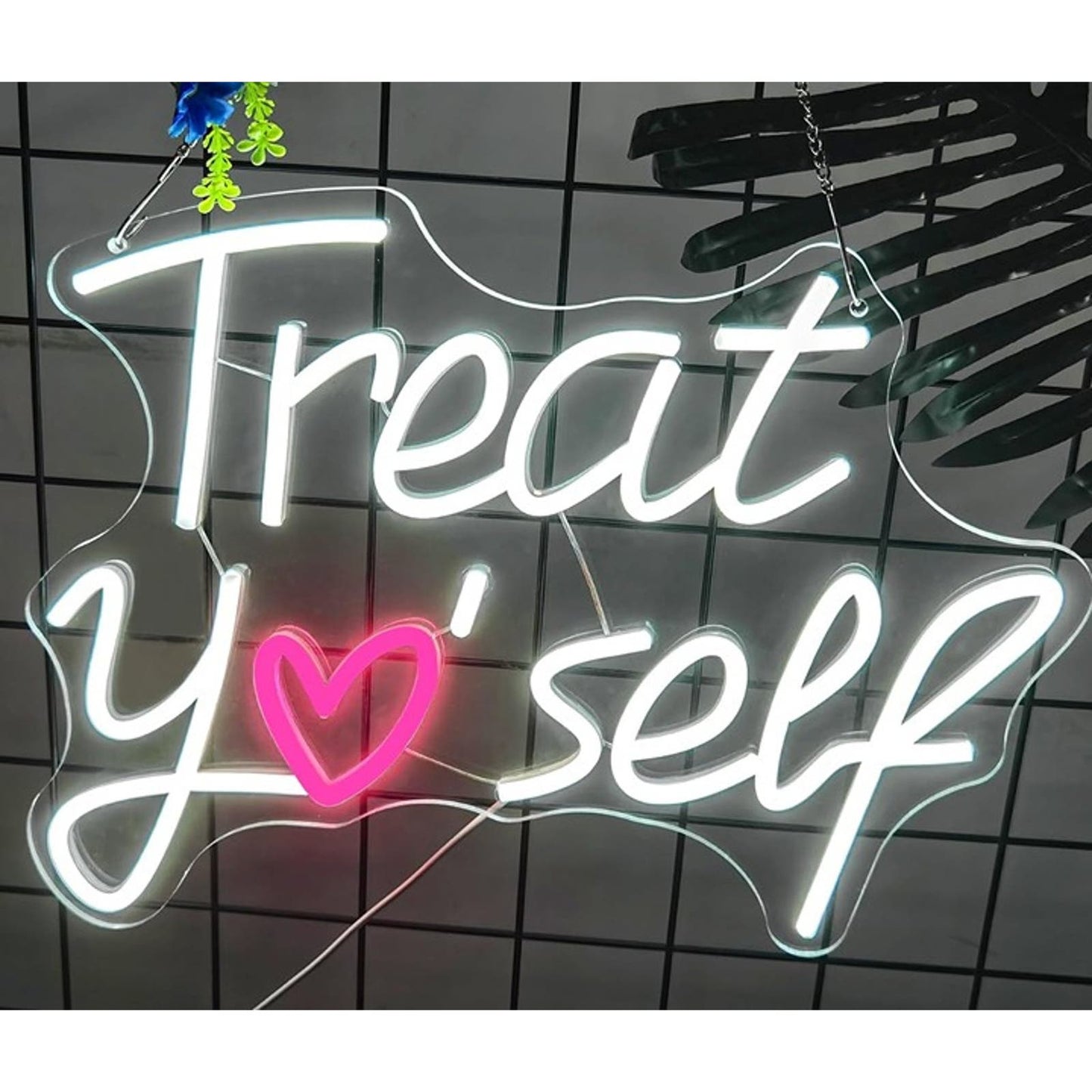 Lovely Bright White/Pink “Treat Yo’ Self” Heart LED Night Light Room Wall Decor