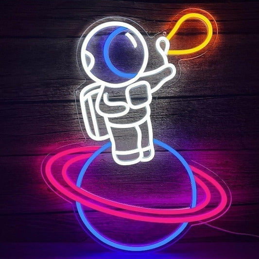 Fun Vivid Bright Baby Astronaut Blowing Bubble on Planet LED Night Light Space D