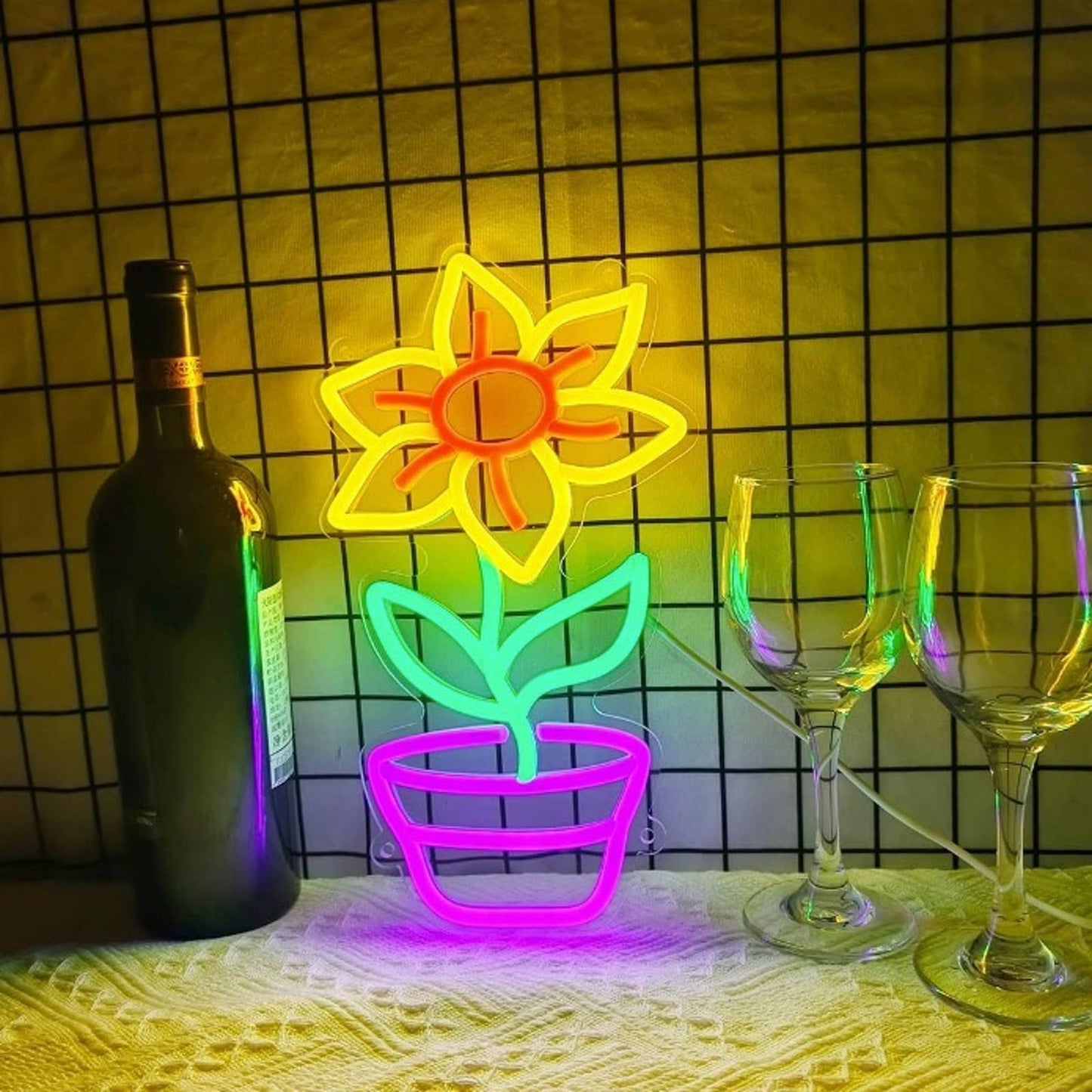 Adorable Vivid Bright Flower in a Pot LED Night Light Flora Room Wall Decor
