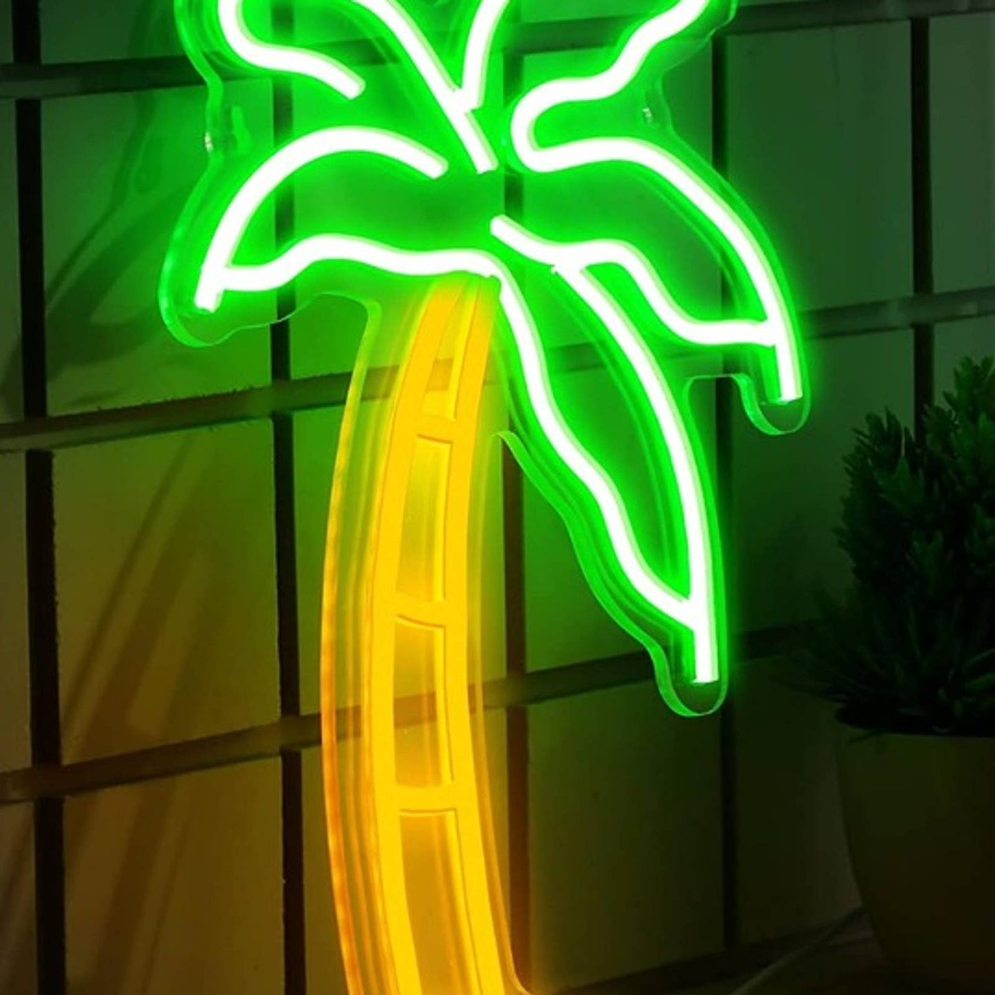 Vivid Bright Tropical Palm Tree LED Night Light Beach Vacation Decor