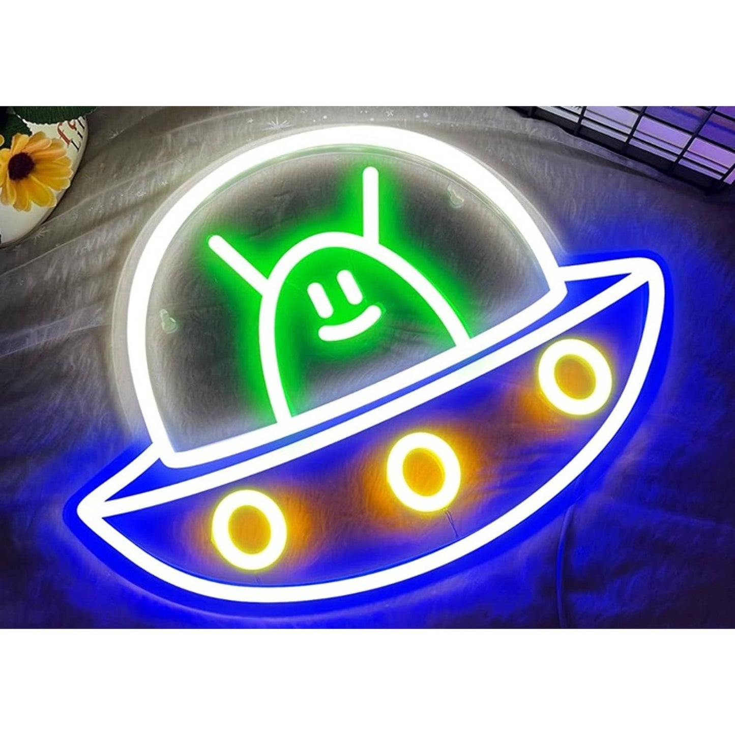 Cute Vivid Bright Baby Alien in a Space Ship LED Night Light Room Wall Decor