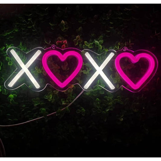 Lovely Warm White Pink XOXO Heart LED Night Light Love Hugs Kiss Wall Decor