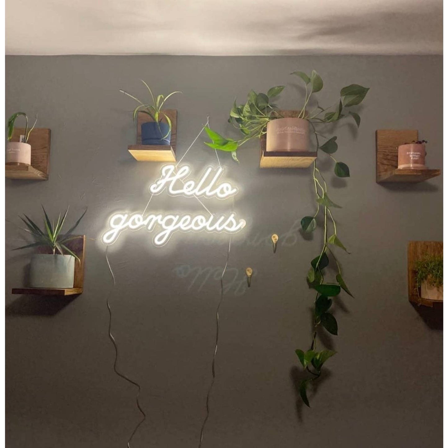 Beautiful White “Hello Gorgeous” LED Light Sign Room Decoration